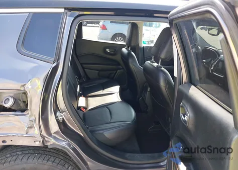 2019 Jeep Compass Limited 4X4 from USA, damaged, VIN 3C4NJDCB2KT734474